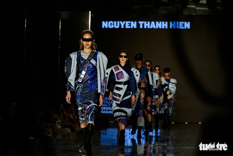 Gen Z đưa ‘Hạnh phúc của một tang gia lên sàn diễn thời trang - Ảnh 3. Gen Z đưa ‘Hạnh phúc của một tang gia lên sàn diễn thời trang - Ảnh 3.