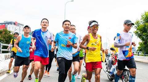 Long và hành trình chạy bộ không tưởng - Ảnh 4. Long và hành trình chạy bộ không tưởng - Ảnh 4.