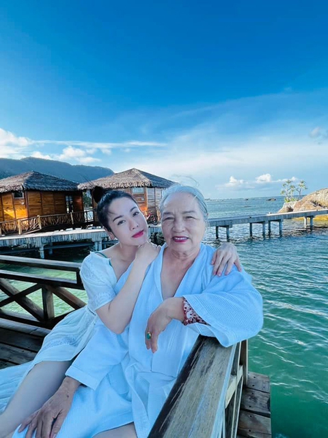 Ảnh vui sao Việt 21-8: Bảo Thanh ‘quậy’ mừng sinh nhật con trai - Ảnh 6. Ảnh vui sao Việt 21-8: Bảo Thanh ‘quậy’ mừng sinh nhật con trai - Ảnh 6.