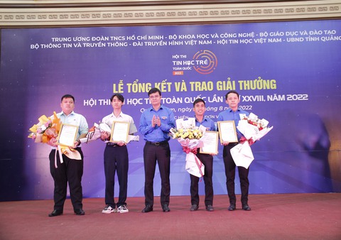 Trao 5 giải nhất Hội thi tin học trẻ toàn quốc lần thứ 28 - Ảnh 2. Trao 5 giải nhất Hội thi tin học trẻ toàn quốc lần thứ 28 - Ảnh 2.