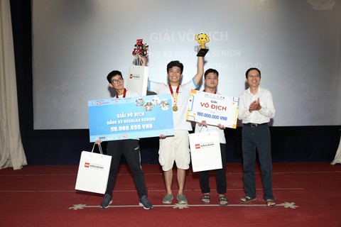 Tranh tài gay cấn, 3 đội vô địch đại diện Việt Nam thi Olympic robot toàn cầu - Ảnh 2. Tranh tài gay cấn, 3 đội vô địch đại diện Việt Nam thi Olympic robot toàn cầu - Ảnh 2.