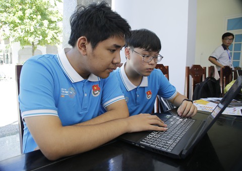 Trao 5 giải nhất Hội thi tin học trẻ toàn quốc lần thứ 28 - Ảnh 3. Trao 5 giải nhất Hội thi tin học trẻ toàn quốc lần thứ 28 - Ảnh 3.