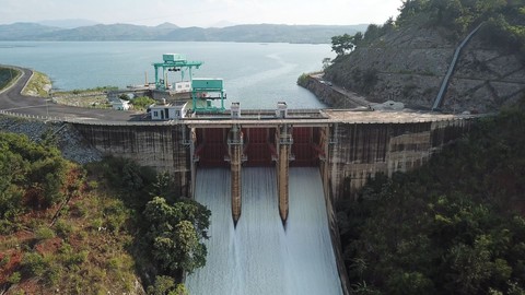 Thủy điện Buôn Kuốp nỗ lực đảm bảo an toàn hồ đập trong mùa mưa bão - Ảnh 2. Thủy điện Buôn Kuốp nỗ lực đảm bảo an toàn hồ đập trong mùa mưa bão - Ảnh 2.