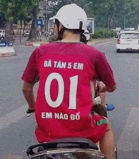 Ảnh vui 22-8: Ai... đi ăn ốc cảm giác mạnh không? - Ảnh 5. Ảnh vui 22-8: Ai... đi ăn ốc cảm giác mạnh không? - Ảnh 5.
