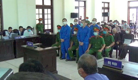Công an xem xét đơn kiến nghị đình chỉ điều tra bà Lê Thu Vân trong vụ tịnh thất Bồng Lai - Ảnh 1. Công an xem xét đơn kiến nghị đình chỉ điều tra bà Lê Thu Vân trong vụ tịnh thất Bồng Lai - Ảnh 1.