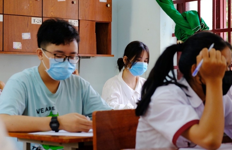 Tuyển sinh lớp 10: Heo vàng nháo nhác tìm trường - Ảnh 1. Tuyển sinh lớp 10: Heo vàng nháo nhác tìm trường - Ảnh 1.