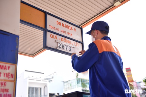 Giá xăng giữ nguyên, giá dầu tăng từ 15h hôm nay - Ảnh 1. Giá xăng giữ nguyên, giá dầu tăng từ 15h hôm nay - Ảnh 1.