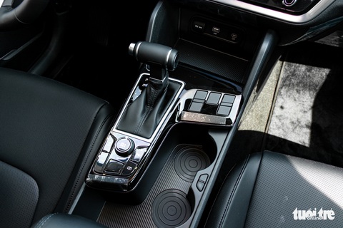 Doanh nhân 9X đánh giá Kia Sportage: Chuyển từ Mercedes-Benz GLC sang không nhiều hụt hẫng - Ảnh 5. Doanh nhân 9X đánh giá Kia Sportage: Chuyển từ Mercedes-Benz GLC sang không nhiều hụt hẫng - Ảnh 5.
