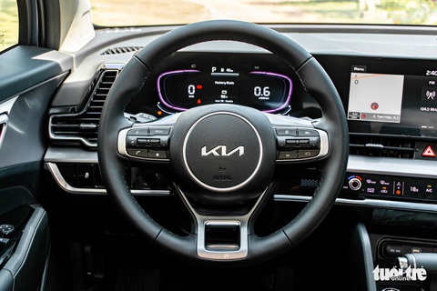 Doanh nhân 9X đánh giá Kia Sportage: Chuyển từ Mercedes-Benz GLC sang không nhiều hụt hẫng - Ảnh 6. Doanh nhân 9X đánh giá Kia Sportage: Chuyển từ Mercedes-Benz GLC sang không nhiều hụt hẫng - Ảnh 6.