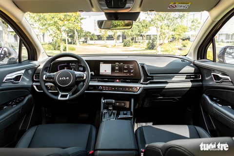 Doanh nhân 9X đánh giá Kia Sportage: Chuyển từ Mercedes-Benz GLC sang không nhiều hụt hẫng - Ảnh 15. Doanh nhân 9X đánh giá Kia Sportage: Chuyển từ Mercedes-Benz GLC sang không nhiều hụt hẫng - Ảnh 15.