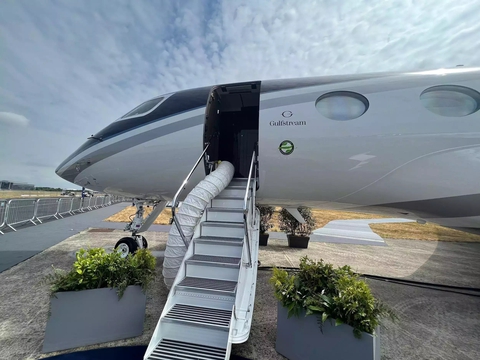 ‘Soi’ máy bay 65 triệu USD của Elon Musk và Bill Gates: Tốc độ gần siêu thanh, cabin xa xỉ độ riêng - Ảnh 1. ‘Soi’ máy bay 65 triệu USD của Elon Musk và Bill Gates: Tốc độ gần siêu thanh, cabin xa xỉ độ riêng - Ảnh 1.