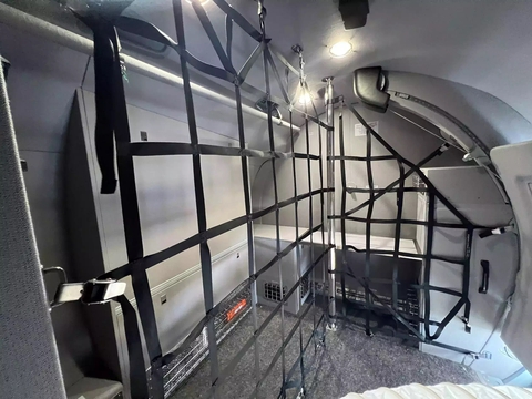 ‘Soi’ máy bay 65 triệu USD của Elon Musk và Bill Gates: Tốc độ gần siêu thanh, cabin xa xỉ độ riêng - Ảnh 12. ‘Soi’ máy bay 65 triệu USD của Elon Musk và Bill Gates: Tốc độ gần siêu thanh, cabin xa xỉ độ riêng - Ảnh 12.
