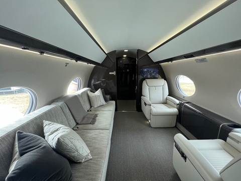 ‘Soi’ máy bay 65 triệu USD của Elon Musk và Bill Gates: Tốc độ gần siêu thanh, cabin xa xỉ độ riêng - Ảnh 13. ‘Soi’ máy bay 65 triệu USD của Elon Musk và Bill Gates: Tốc độ gần siêu thanh, cabin xa xỉ độ riêng - Ảnh 13.
