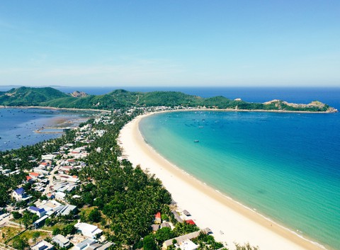 Say nắng vì vẻ đẹp biển Vịnh Hòa, điểm nghỉ ngơi tuyệt vời cho dịp lễ 2-9 - Ảnh 3. Say nắng vì vẻ đẹp biển Vịnh Hòa, điểm nghỉ ngơi tuyệt vời cho dịp lễ 2-9 - Ảnh 3.