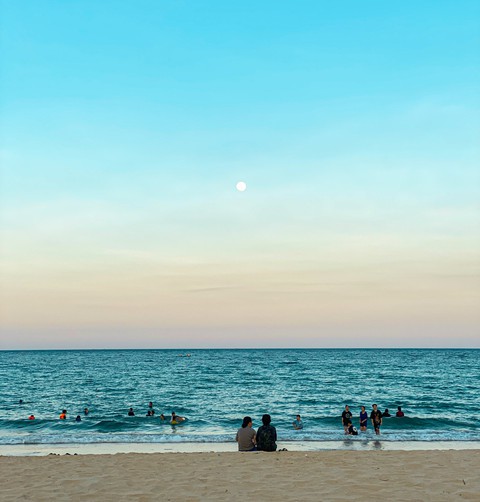 Say nắng vì vẻ đẹp biển Vịnh Hòa, điểm nghỉ ngơi tuyệt vời cho dịp lễ 2-9 - Ảnh 5. Say nắng vì vẻ đẹp biển Vịnh Hòa, điểm nghỉ ngơi tuyệt vời cho dịp lễ 2-9 - Ảnh 5.