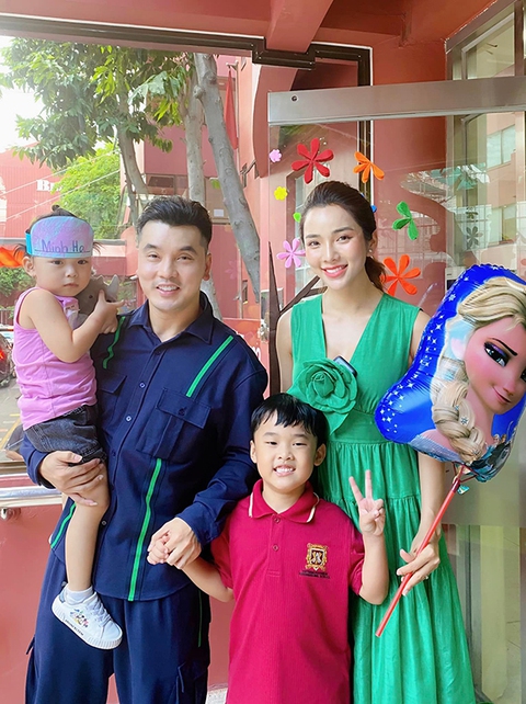 Ảnh vui sao Việt 23-8: Tiến Luật troll Diệu Nhi quá ‘bạo’ - Ảnh 4. Ảnh vui sao Việt 23-8: Tiến Luật troll Diệu Nhi quá ‘bạo’ - Ảnh 4.