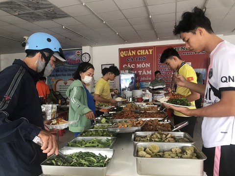 Ăn chay cho nhẹ dạ, ăn chay vì… thèm rau - Ảnh 2. Ăn chay cho nhẹ dạ, ăn chay vì… thèm rau - Ảnh 2.