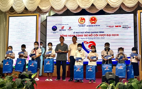 Bitex và Anh Khuê Watch đồng hành cùng 101 trẻ em mồ côi vượt đại dịch tại Long An - Ảnh 2. Bitex và Anh Khuê Watch đồng hành cùng 101 trẻ em mồ côi vượt đại dịch tại Long An - Ảnh 2.