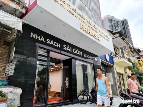 Tháo rào con đường ‘vàng’ Lê Lợi sau 8 năm, mặt bằng đua nhau tăng giá - Ảnh 11. Tháo rào con đường ‘vàng’ Lê Lợi sau 8 năm, mặt bằng đua nhau tăng giá - Ảnh 11.