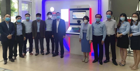 ‘Cận cảnh’ quầy giao dịch số phục vụ khách hàng của Điện lực miền Trung - Ảnh 1. ‘Cận cảnh’ quầy giao dịch số phục vụ khách hàng của Điện lực miền Trung - Ảnh 1.