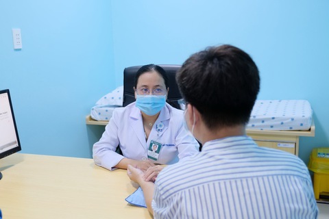 Bất ngờ liệt mặt do đâu? - Ảnh 2. Bất ngờ liệt mặt do đâu? - Ảnh 2.