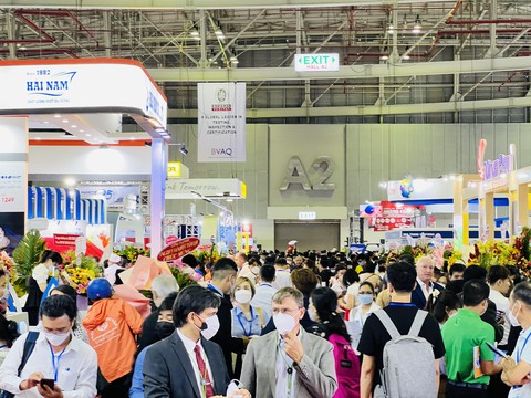Vietfish 2022 khai màn, doanh nghiệp Việt phấn khởi đón khách nước ngoài - Ảnh 1. Vietfish 2022 khai màn, doanh nghiệp Việt phấn khởi đón khách nước ngoài - Ảnh 1.
