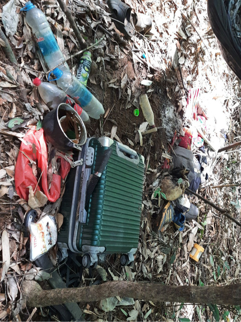 Tượng Thần tài và Tỳ Hưu gần 2 bộ xương khô trong rừng Gia Lai - Ảnh 2. Tượng Thần tài và Tỳ Hưu gần 2 bộ xương khô trong rừng Gia Lai - Ảnh 2.