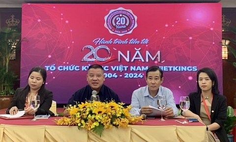 Món ăn đường phố, xôi chè Việt Nam được xác lập kỷ lục thế giới - Ảnh 1. Món ăn đường phố, xôi chè Việt Nam được xác lập kỷ lục thế giới - Ảnh 1.