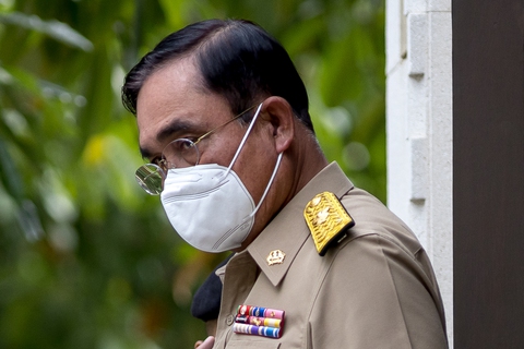 Ông Prayut dự họp Bộ Quốc phòng sau khi bị đình chỉ chức vụ thủ tướng Thái Lan - Ảnh 1. Ông Prayut dự họp Bộ Quốc phòng sau khi bị đình chỉ chức vụ thủ tướng Thái Lan - Ảnh 1.