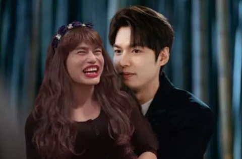 Lê Dương Bảo Lâm bất lực vì bị fan chế ảnh troll - Ảnh 2. Lê Dương Bảo Lâm bất lực vì bị fan chế ảnh troll - Ảnh 2.