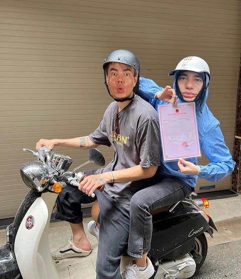 Lê Dương Bảo Lâm bất lực vì bị fan chế ảnh troll - Ảnh 7. Lê Dương Bảo Lâm bất lực vì bị fan chế ảnh troll - Ảnh 7.