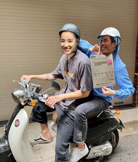Lê Dương Bảo Lâm bất lực vì bị fan chế ảnh troll - Ảnh 8. Lê Dương Bảo Lâm bất lực vì bị fan chế ảnh troll - Ảnh 8.