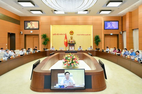 Ủy ban Thường vụ Quốc hội đề nghị bổ sung đầy đủ hành vi bạo lực gia đình - Ảnh 1. Ủy ban Thường vụ Quốc hội đề nghị bổ sung đầy đủ hành vi bạo lực gia đình - Ảnh 1.