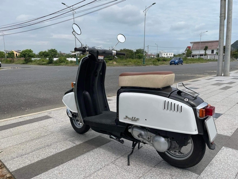 Honda Julio gần 25 năm tuổi - xe tay ga cổ điển, phá cách, giá hơn 70 triệu đồng tại Việt Nam - Ảnh 2. Honda Julio gần 25 năm tuổi - xe tay ga cổ điển, phá cách, giá hơn 70 triệu đồng tại Việt Nam - Ảnh 2.