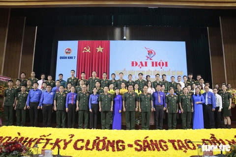 Mỗi đoàn viên thanh niên là một chiến sĩ văn hóa - Ảnh 4. Mỗi đoàn viên thanh niên là một chiến sĩ văn hóa - Ảnh 4.