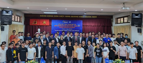 Đừng bỏ học để…khởi nghiệp - Ảnh 1. Đừng bỏ học để…khởi nghiệp - Ảnh 1.