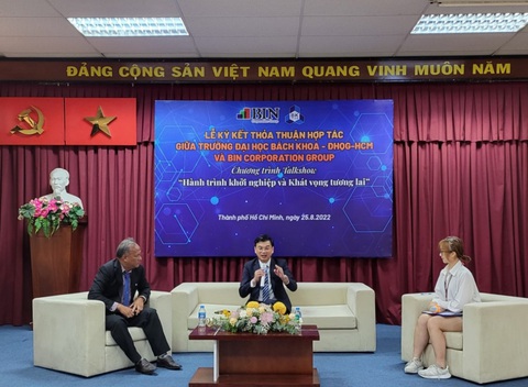 Đừng bỏ học để…khởi nghiệp - Ảnh 2. Đừng bỏ học để…khởi nghiệp - Ảnh 2.