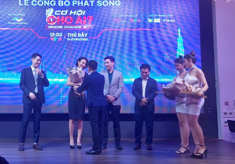 Cơ hội cho ai? - chương trình hiếm hoi tìm việc làm trên sóng truyền hình - Ảnh 2. Cơ hội cho ai? - chương trình hiếm hoi tìm việc làm trên sóng truyền hình - Ảnh 2.