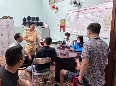 Con bị dụ đi làm ‘việc nhẹ lương cao’, cha báo công an ‘đón lõng’ ngăn chặn kịp thời - Ảnh 1. Con bị dụ đi làm ‘việc nhẹ lương cao’, cha báo công an ‘đón lõng’ ngăn chặn kịp thời - Ảnh 1.