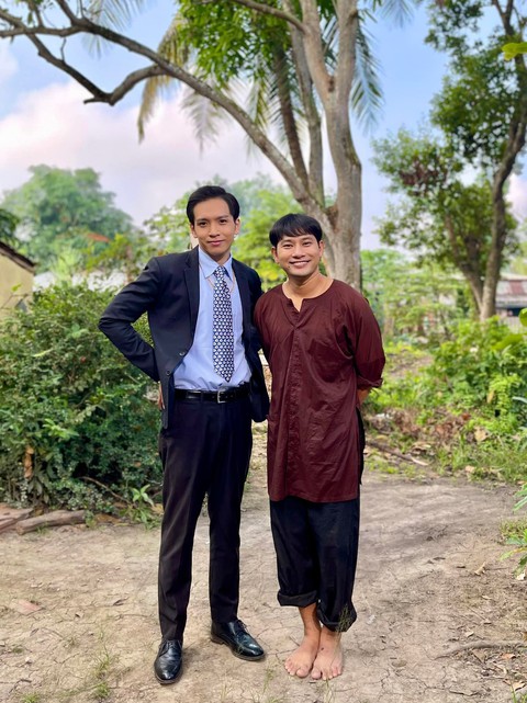 Tưởng chết vai khờ, ai ngờ Bạch Công Khanh lại khiến khán giả mê như điếu đổ vì... hài - Ảnh 6. Tưởng chết vai khờ, ai ngờ Bạch Công Khanh lại khiến khán giả mê như điếu đổ vì... hài - Ảnh 6.