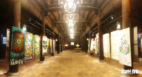 Tình yêu tiếng Việt đã kết nối thư pháp và graffiti - Ảnh 1. Tình yêu tiếng Việt đã kết nối thư pháp và graffiti - Ảnh 1.