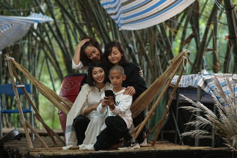 Memento Mori: Đất - bộ phim dành tặng bệnh nhân ung thư và người thân - Ảnh 2. Memento Mori: Đất - bộ phim dành tặng bệnh nhân ung thư và người thân - Ảnh 2.