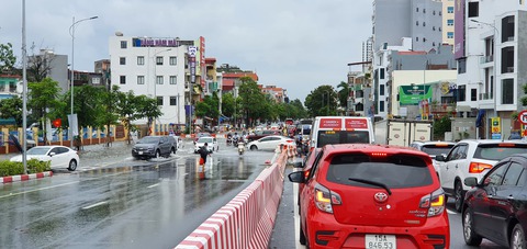 Nhiều đô thị phía Bắc ngập sau mưa bão số 3 - Ảnh 4. Nhiều đô thị phía Bắc ngập sau mưa bão số 3 - Ảnh 4.