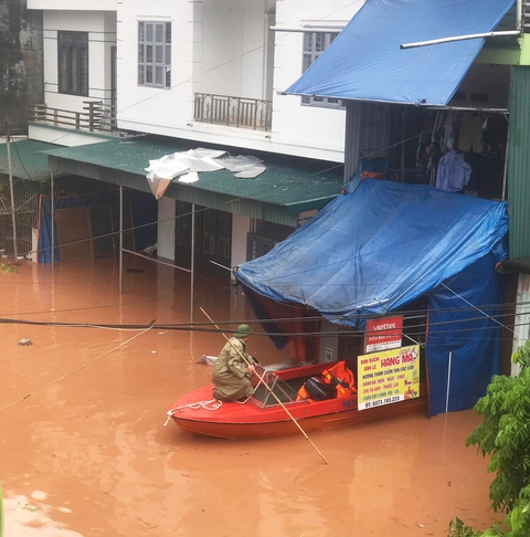 Hải Dương tập trung ‘cứu’ hơn 3.300ha lúa, hoa màu bị ngập úng vì bão số 3 - Ảnh 2. Hải Dương tập trung ‘cứu’ hơn 3.300ha lúa, hoa màu bị ngập úng vì bão số 3 - Ảnh 2.