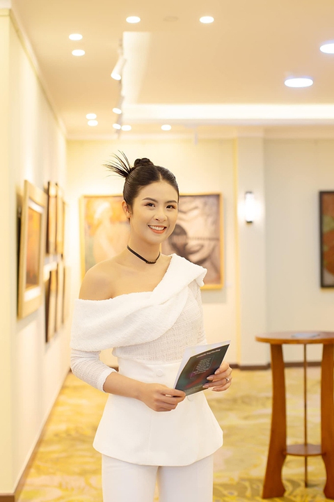 Ảnh vui sao Việt 26-8: Lý Nhã Kỳ hóa nữ hoàng Ai Cập - Ảnh 5. Ảnh vui sao Việt 26-8: Lý Nhã Kỳ hóa nữ hoàng Ai Cập - Ảnh 5.