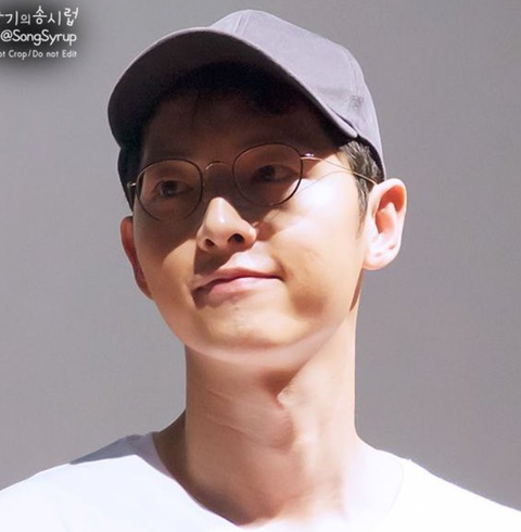 Fan hốt hoảng tạo hình của Song Joong Ki trong phim mới về tài phiệt - Ảnh 4. Fan hốt hoảng tạo hình của Song Joong Ki trong phim mới về tài phiệt - Ảnh 4.