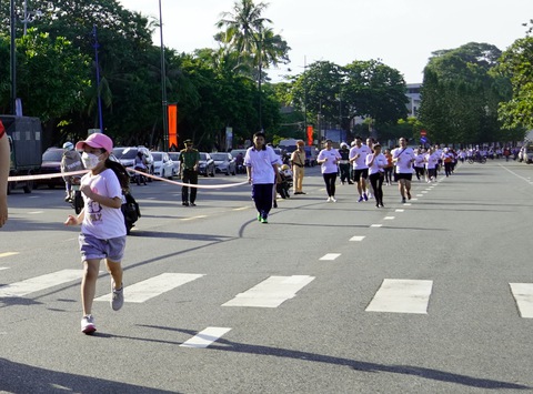 Gần 2.000 người tham gia Giải việt dã báo Bà Rịa - Vũng Tàu - Ảnh 2. Gần 2.000 người tham gia Giải việt dã báo Bà Rịa - Vũng Tàu - Ảnh 2.