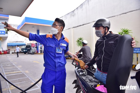 Cửa hàng xăng dầu dọa nghỉ bán: Không đảm bảo nguồn cung sẽ bị rút giấy phép - Ảnh 1. Cửa hàng xăng dầu dọa nghỉ bán: Không đảm bảo nguồn cung sẽ bị rút giấy phép - Ảnh 1.