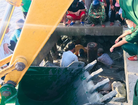 Tuột ống dẫn oxy khi đục hàu dưới biển, một người thiệt mạng - Ảnh 1. Tuột ống dẫn oxy khi đục hàu dưới biển, một người thiệt mạng - Ảnh 1.
