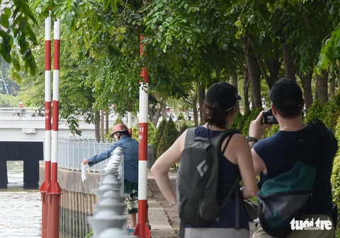 Làm gì để quận 1 được như Singapore? - Ảnh 3. Làm gì để quận 1 được như Singapore? - Ảnh 3.
